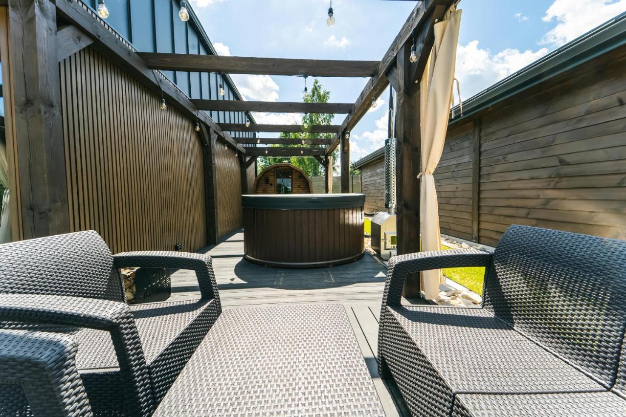 Village Resort Sauna & Jacuzzi & Netflix Tworkowa Luaran gambar
