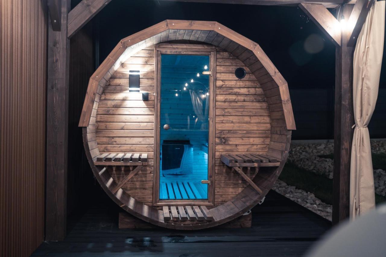 Village Resort Sauna & Jacuzzi & Netflix Tworkowa Luaran gambar