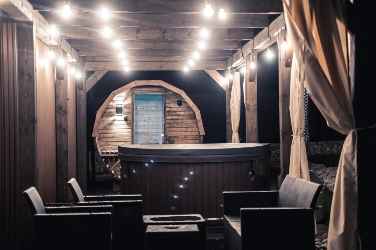 Village Resort Sauna & Jacuzzi & Netflix Tworkowa Luaran gambar